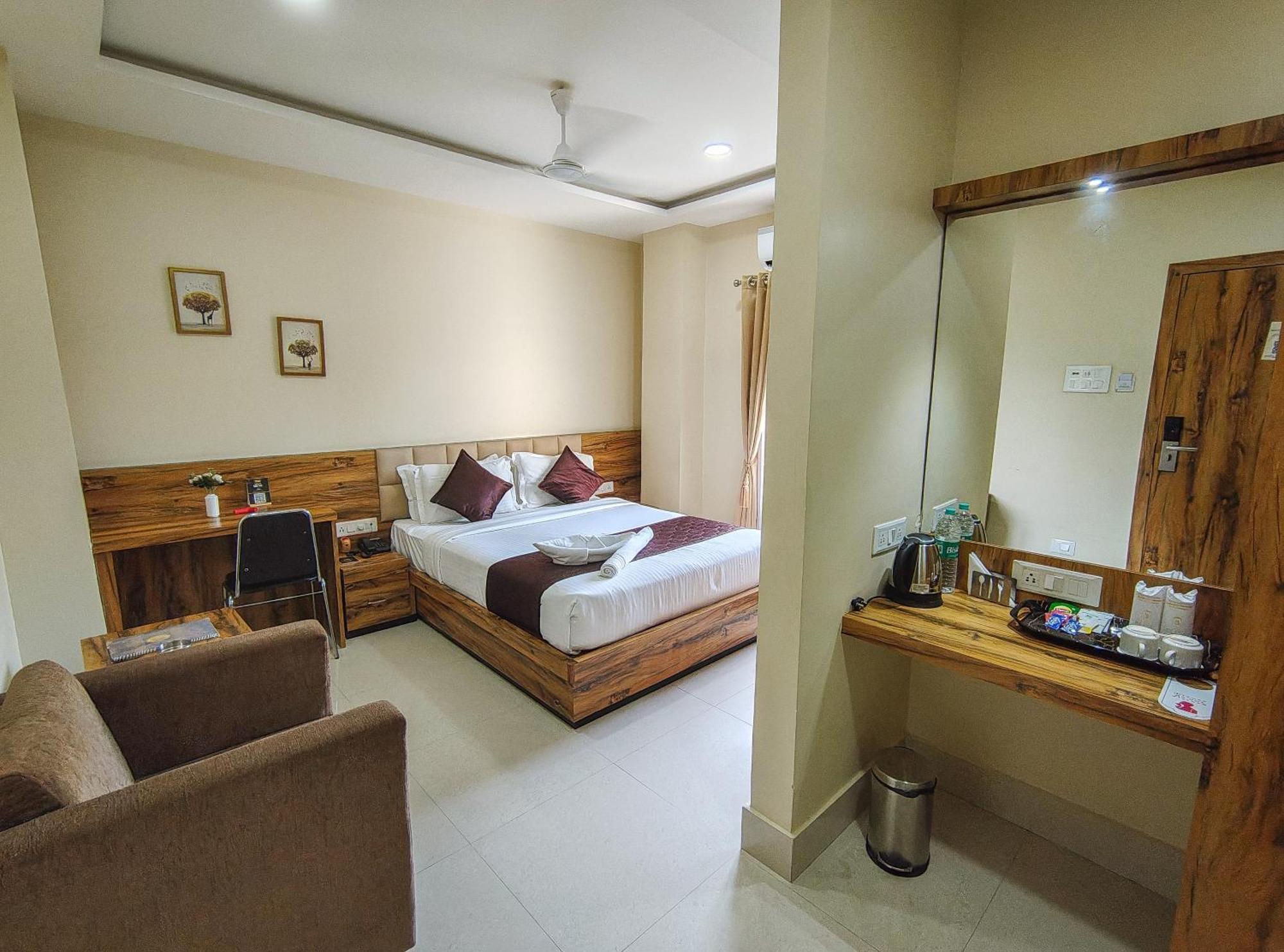 Hotel Bliss จอร์ฮัต ภายนอก รูปภาพ